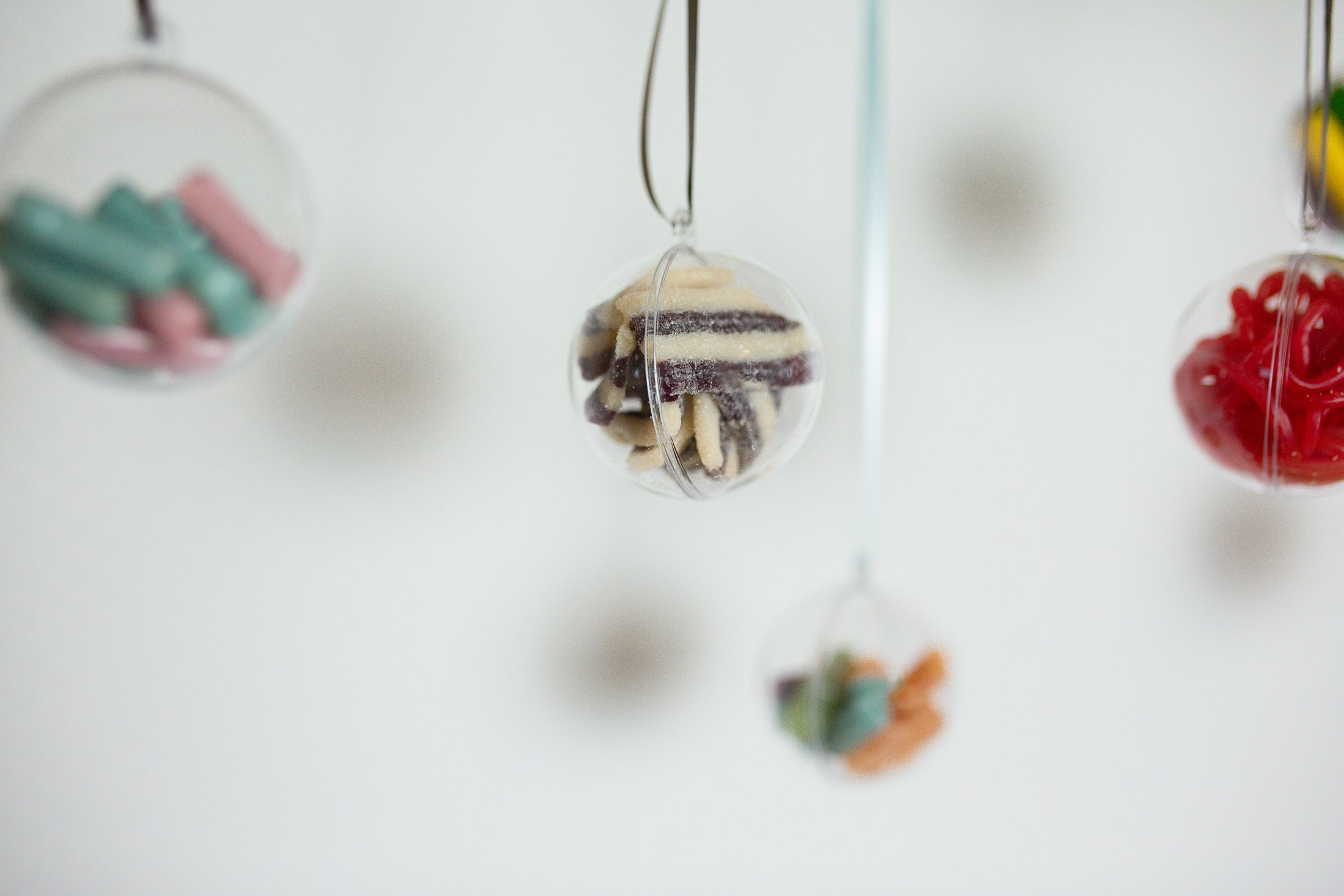 DIY: Süße Weihnachtskugeln